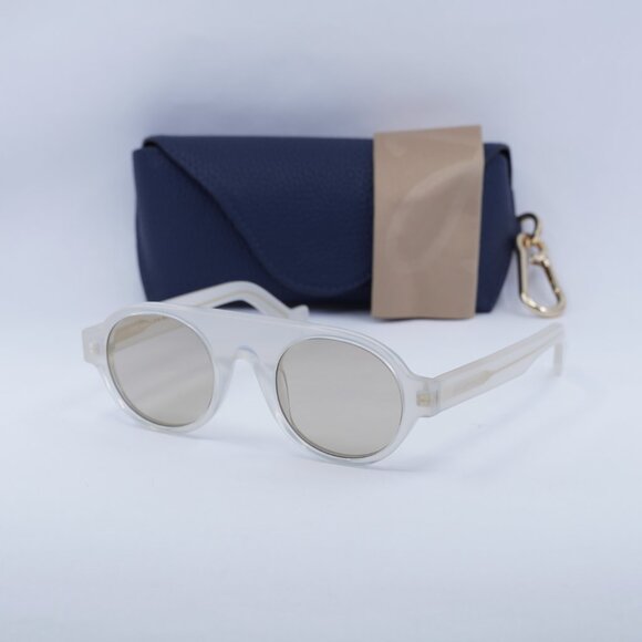 Loewe LW40020I 21E Round Sunglasses – Translucent White\\ Brown